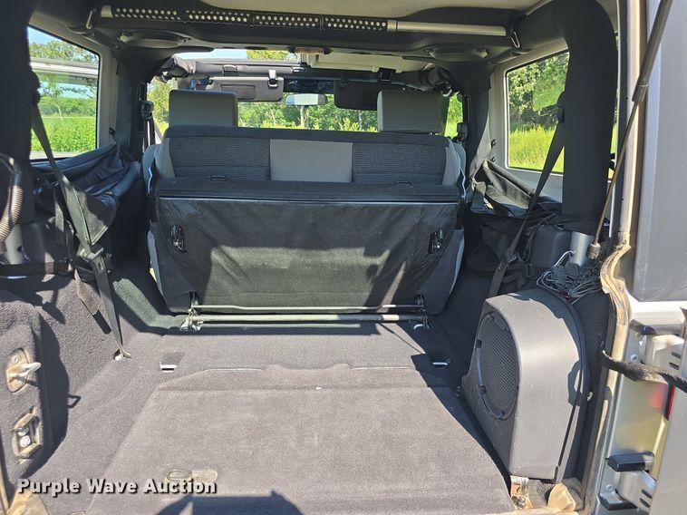 image for item DQ5135 2010 Jeep Wrangler Rubicon 