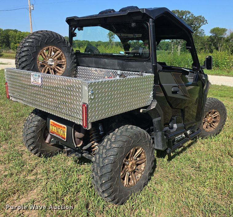 image for item DQ5136 2019 Polaris utility vehicle