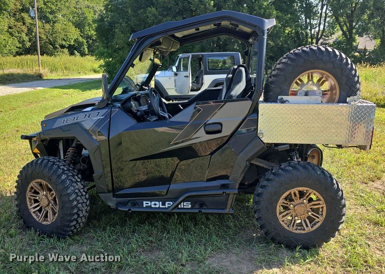 image for item DQ5136 2019 Polaris utility vehicle