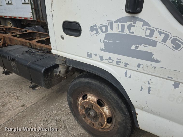 image for item DQ5138 1995 GMC W4 truck cab and chassis