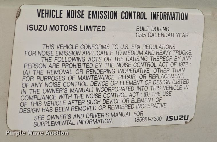 image for item DQ5138 1995 GMC W4 truck cab and chassis