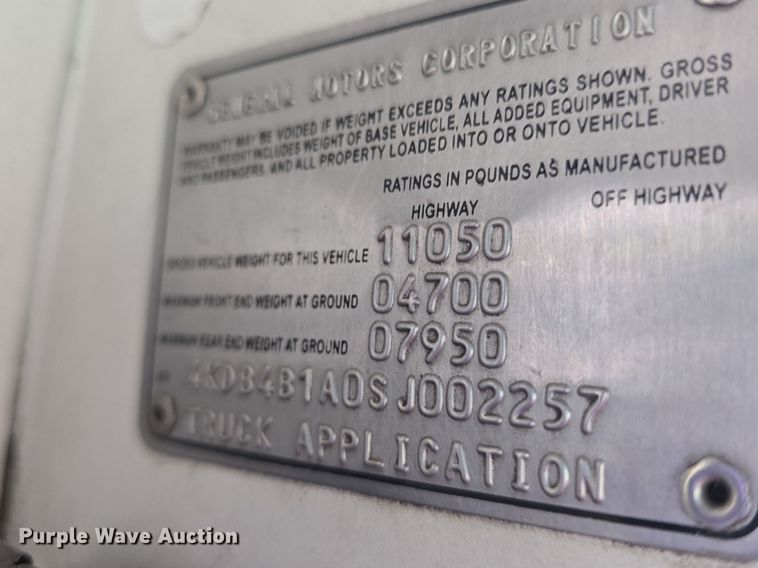 image for item DQ5138 1995 GMC W4 truck cab and chassis