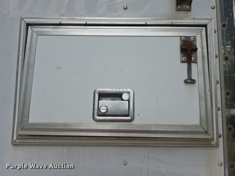 image for item DQ5139 2004 Isuzu NQR box truck