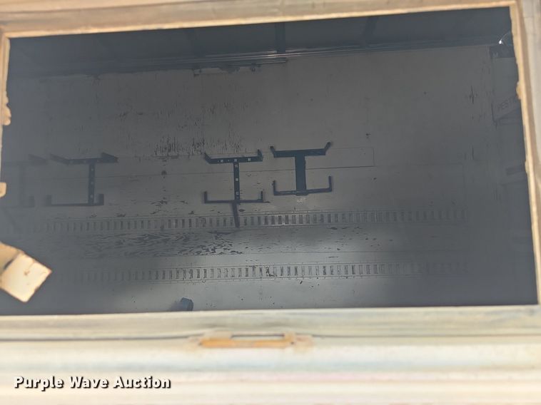 image for item DQ5139 2004 Isuzu NQR box truck