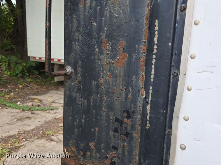 image for item DQ5139 2004 Isuzu NQR box truck