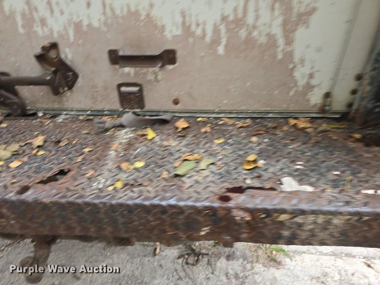 image for item DQ5139 2004 Isuzu NQR box truck