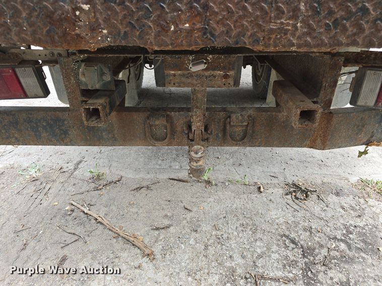 image for item DQ5139 2004 Isuzu NQR box truck