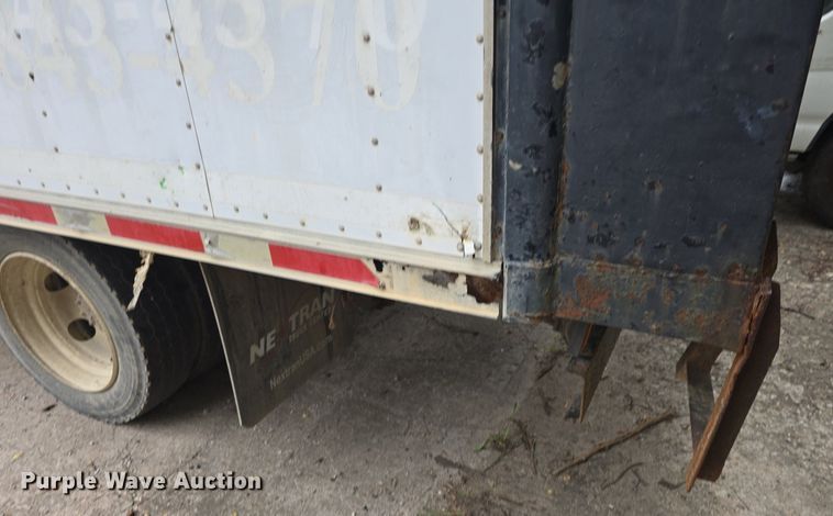 image for item DQ5139 2004 Isuzu NQR box truck