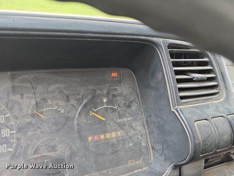 image for item DQ5139 2004 Isuzu NQR box truck