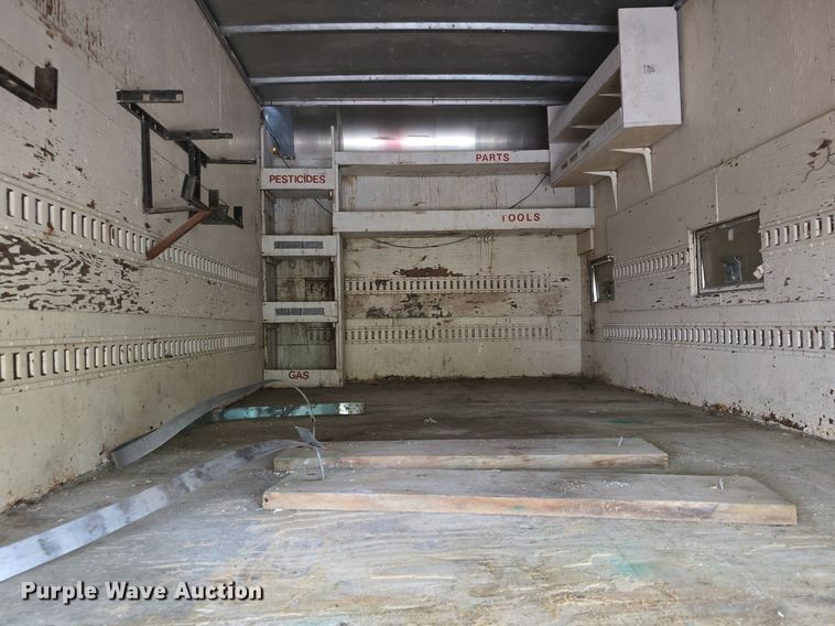 image for item DQ5139 2004 Isuzu NQR box truck