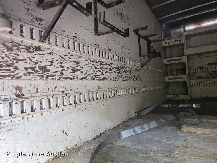 image for item DQ5139 2004 Isuzu NQR box truck