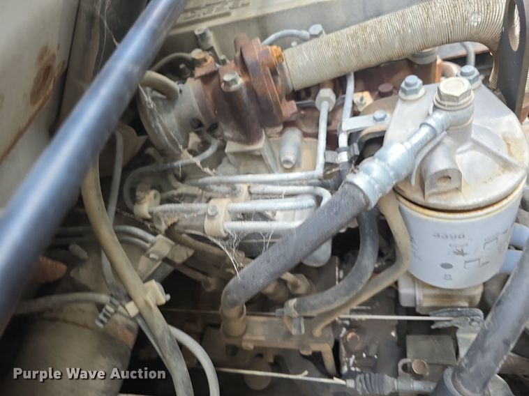 image for item DQ5139 2004 Isuzu NQR box truck