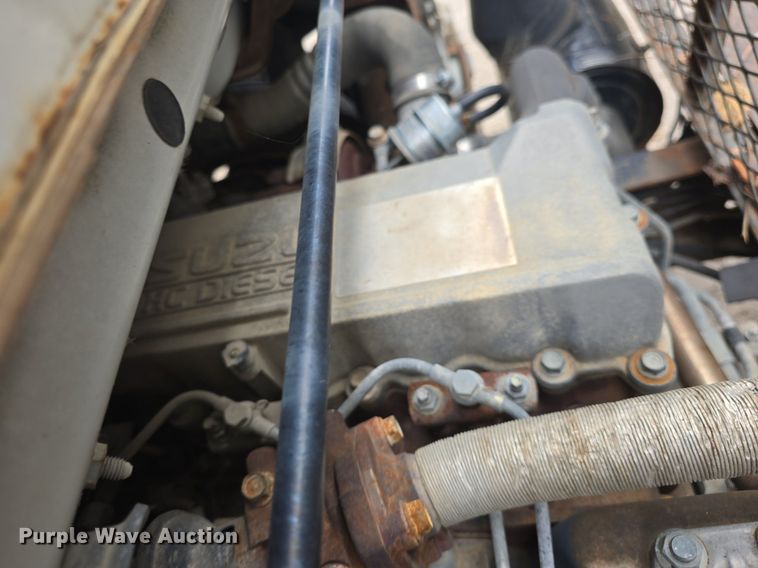 image for item DQ5139 2004 Isuzu NQR box truck