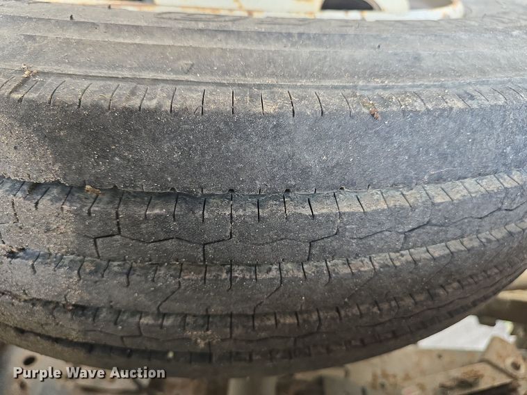 image for item DQ5139 2004 Isuzu NQR box truck