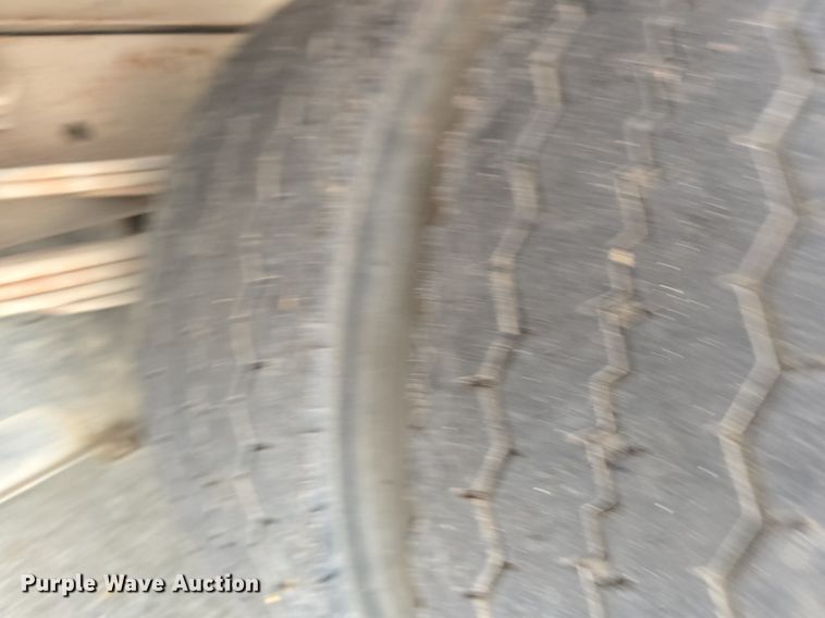 image for item DQ5139 2004 Isuzu NQR box truck