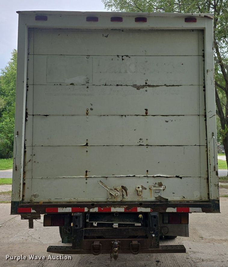 image for item DQ5140 2000 Isuzu NPR box truck