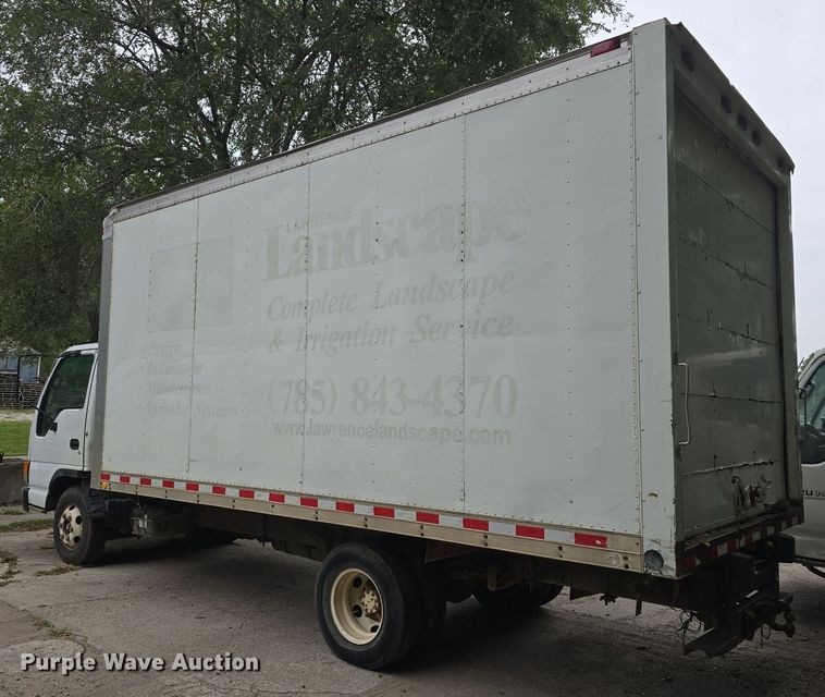 image for item DQ5140 2000 Isuzu NPR box truck