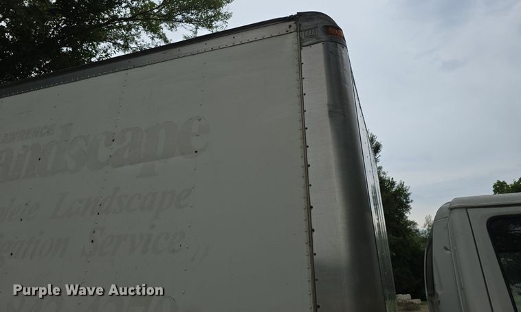 image for item DQ5140 2000 Isuzu NPR box truck