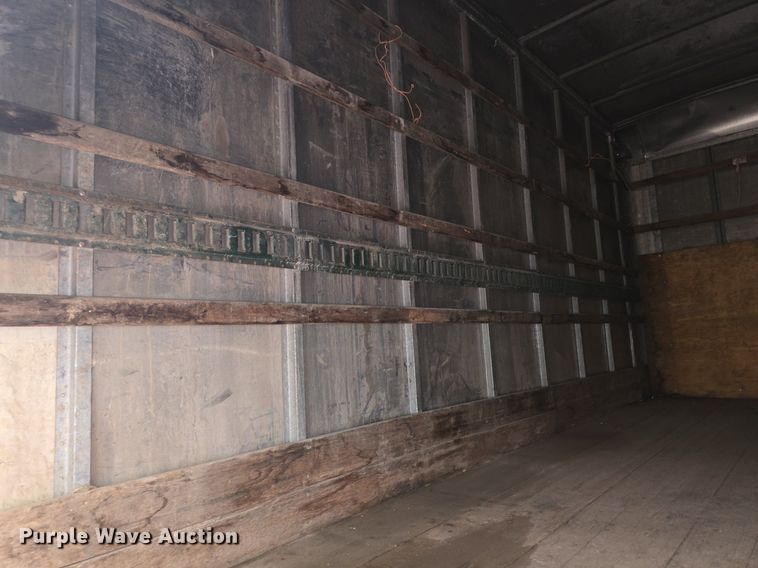 image for item DQ5140 2000 Isuzu NPR box truck