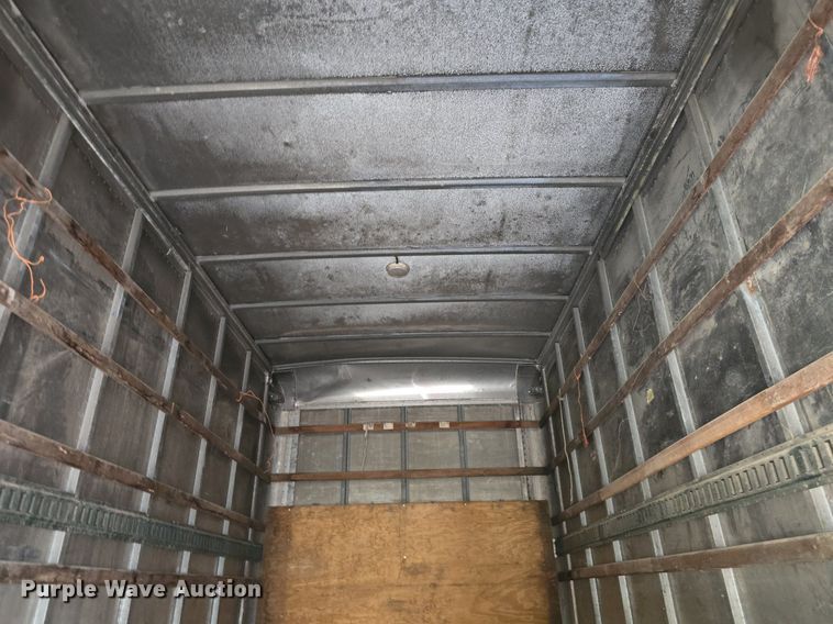 image for item DQ5140 2000 Isuzu NPR box truck