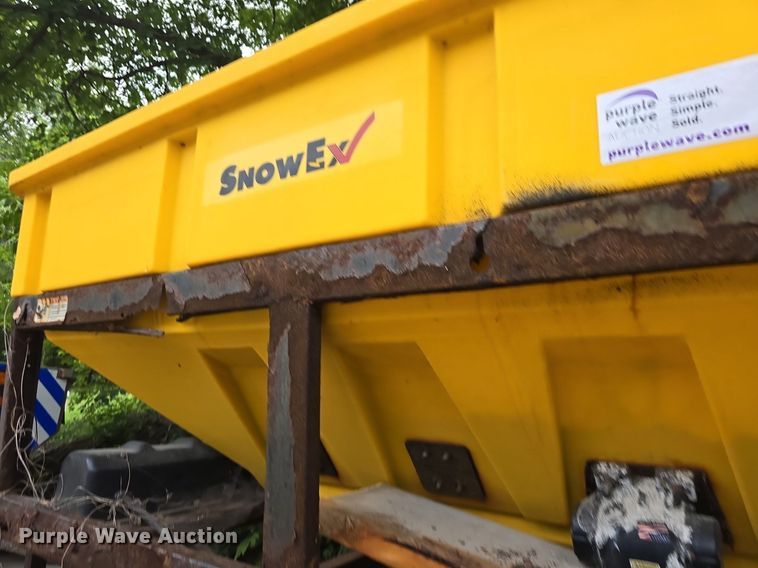 image for item DQ5148 SnowEx  Vmaxx 9300 spreader