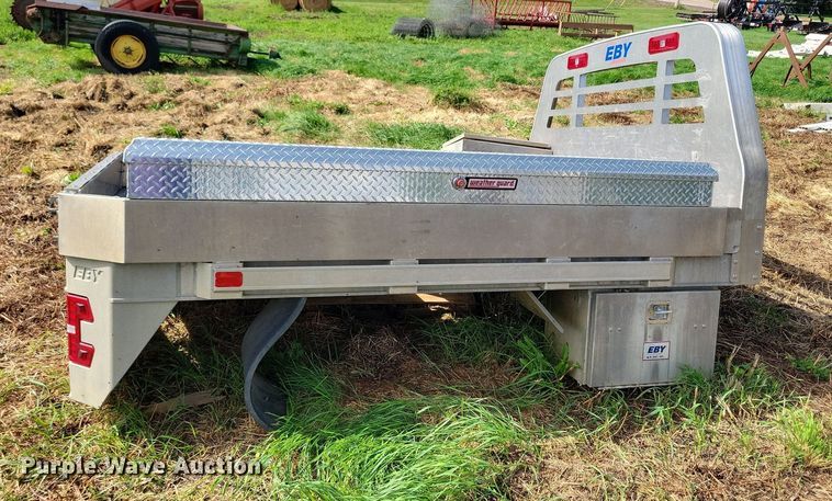 image for item DR4438 EBY 8600 flatbed