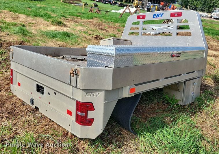 image for item DR4438 EBY 8600 flatbed