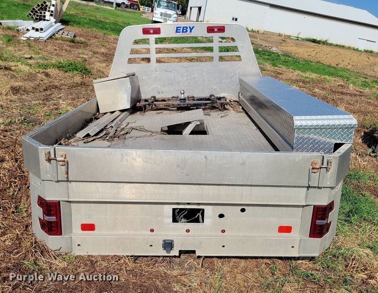image for item DR4438 EBY 8600 flatbed