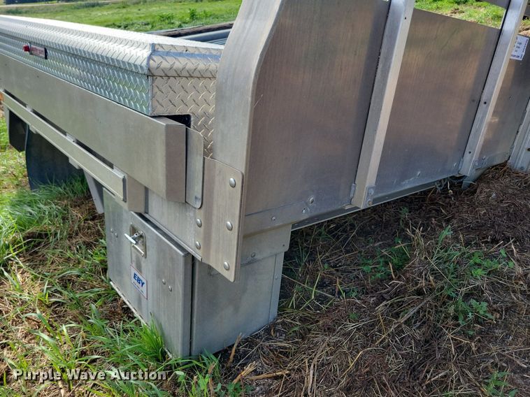 image for item DR4438 EBY 8600 flatbed