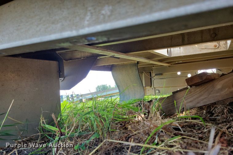 image for item DR4438 EBY 8600 flatbed