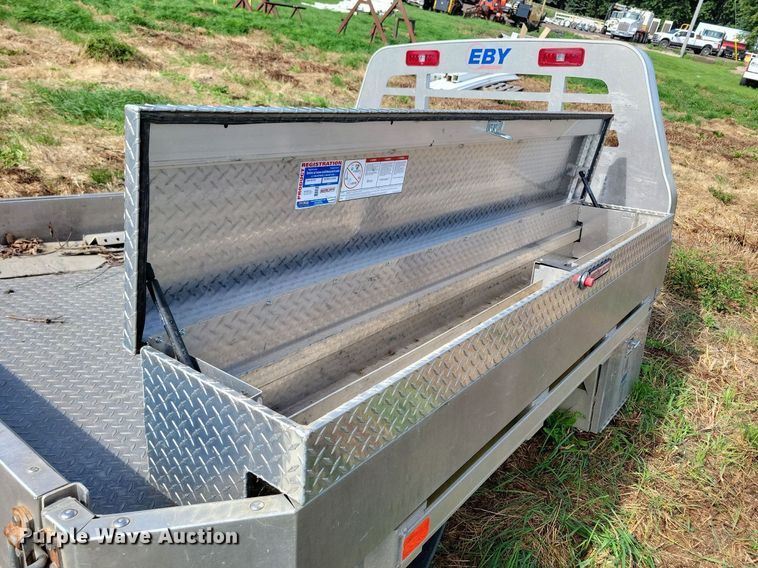image for item DR4438 EBY 8600 flatbed