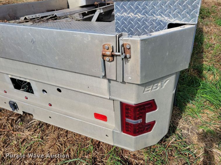 image for item DR4438 EBY 8600 flatbed