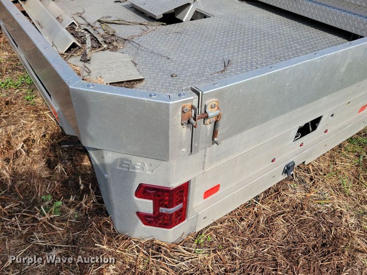 image for item DR4438 EBY 8600 flatbed