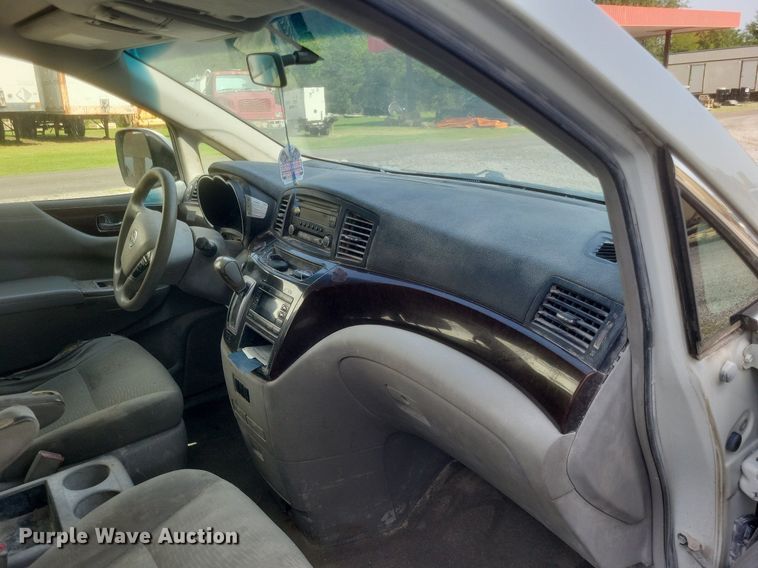 image for item DR4936 2015 Nissan  Quest  van