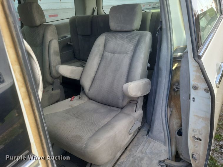 image for item DR4936 2015 Nissan  Quest  van