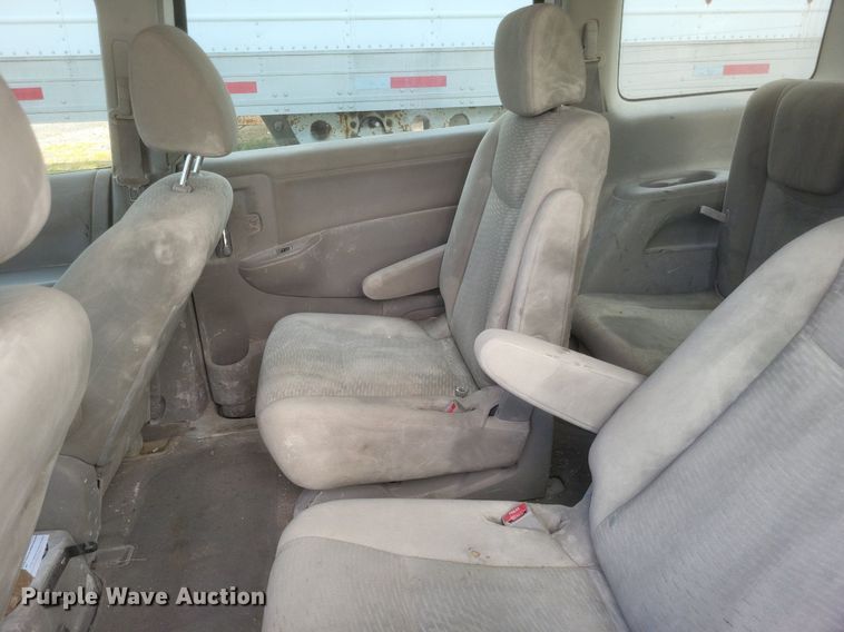 image for item DR4936 2015 Nissan  Quest  van