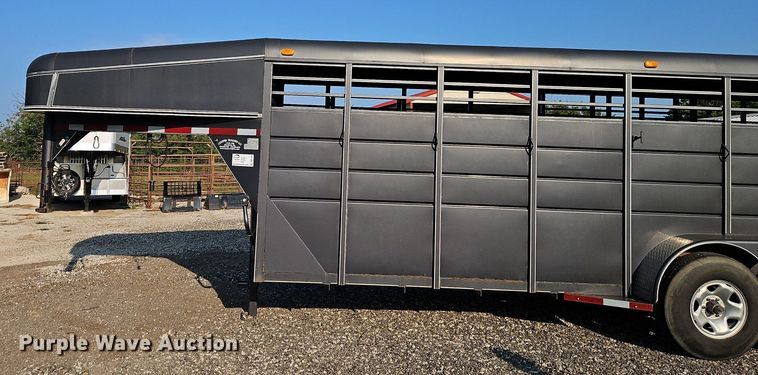 image for item DR8748 2016 Calico Trailers livestock trailer