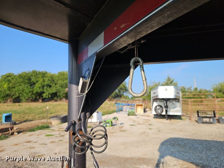 image for item DR8748 2016 Calico Trailers livestock trailer