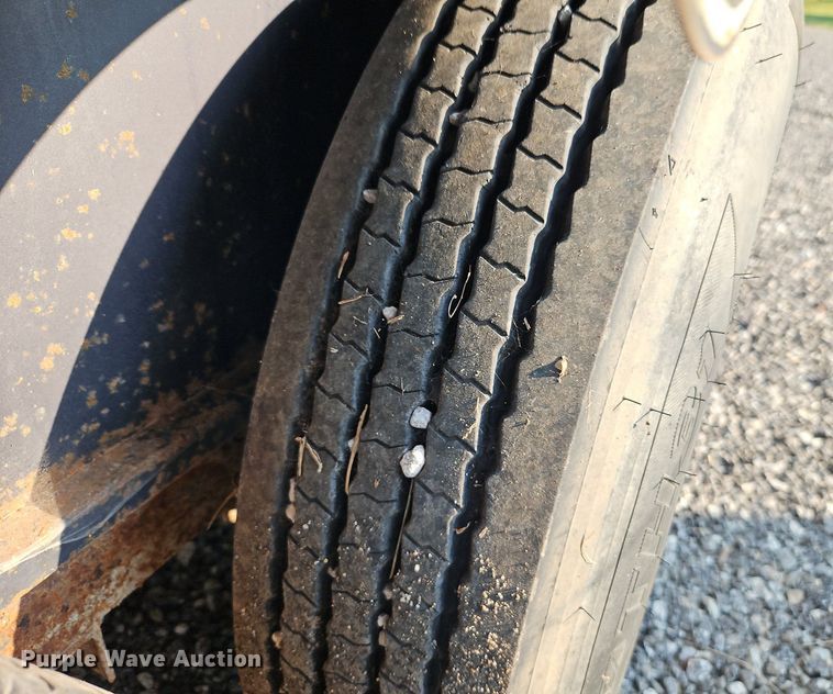 image for item DR8748 2016 Calico Trailers livestock trailer