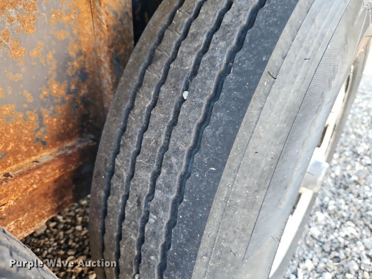 image for item DR8748 2016 Calico Trailers livestock trailer