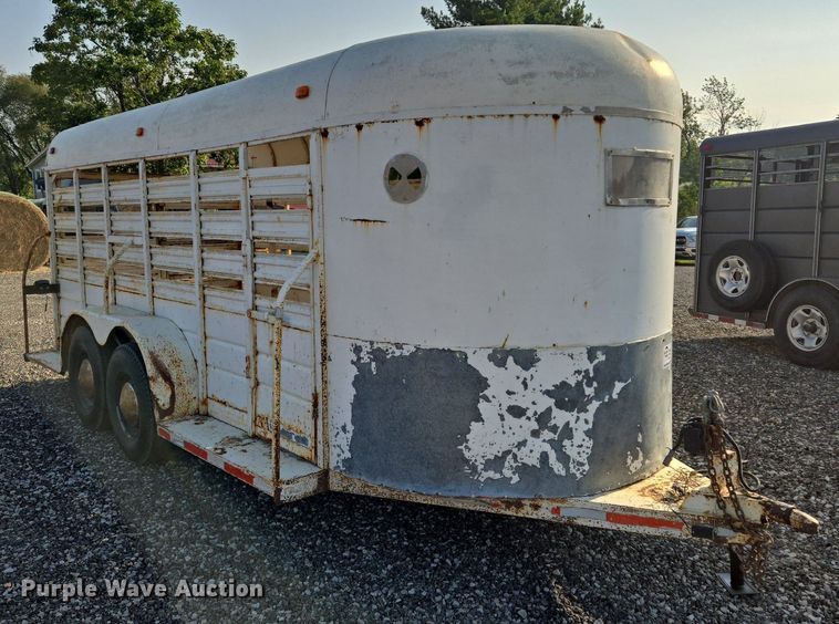 image for item DR8749 1978 W.W Trailer livestock trailer