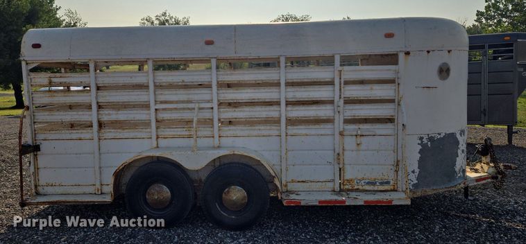 image for item DR8749 1978 W.W Trailer livestock trailer