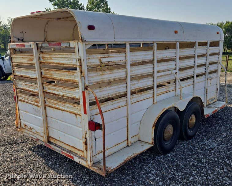 image for item DR8749 1978 W.W Trailer livestock trailer