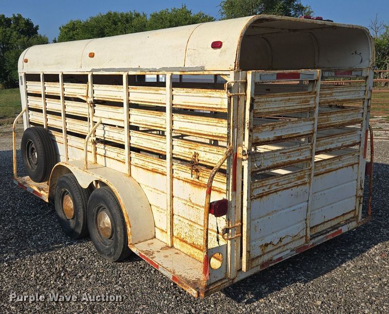 image for item DR8749 1978 W.W Trailer livestock trailer