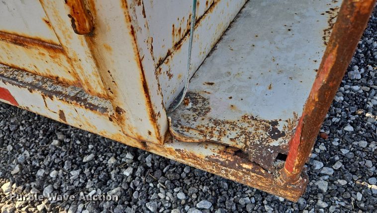 image for item DR8749 1978 W.W Trailer livestock trailer