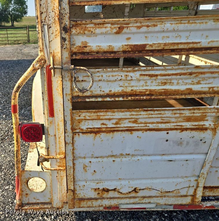 image for item DR8749 1978 W.W Trailer livestock trailer