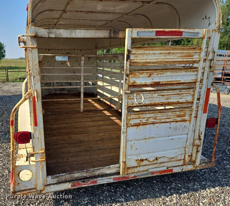 image for item DR8749 1978 W.W Trailer livestock trailer