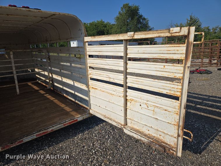 image for item DR8749 1978 W.W Trailer livestock trailer