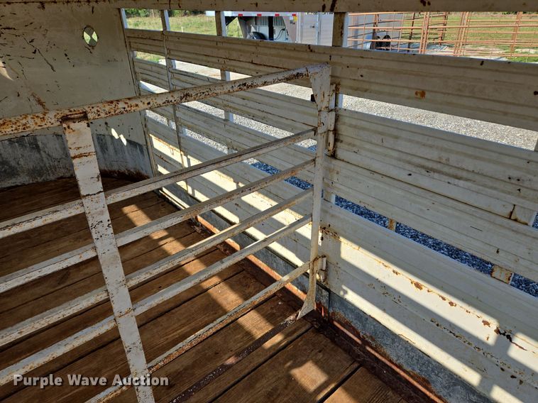 image for item DR8749 1978 W.W Trailer livestock trailer