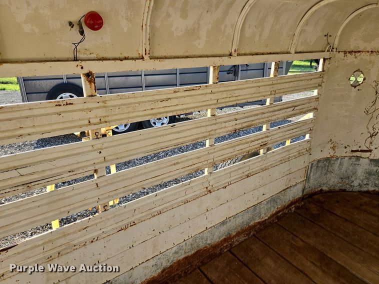 image for item DR8749 1978 W.W Trailer livestock trailer